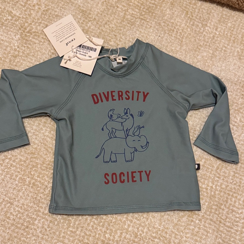 NWT OUEF RASHGUARD